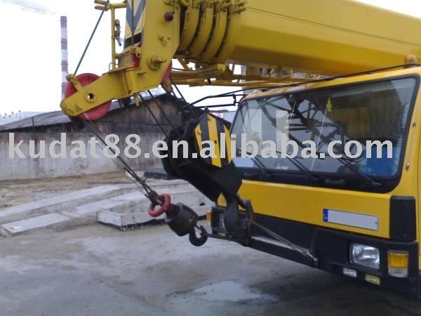 QY25K5 Hydraulic Truck Crane with CE ## (5-section booms, 25T lifting weight, 47.6M max reach mobile crane)