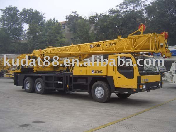 XCMG Mobile crane QY30K5, full hydraulic truck crane