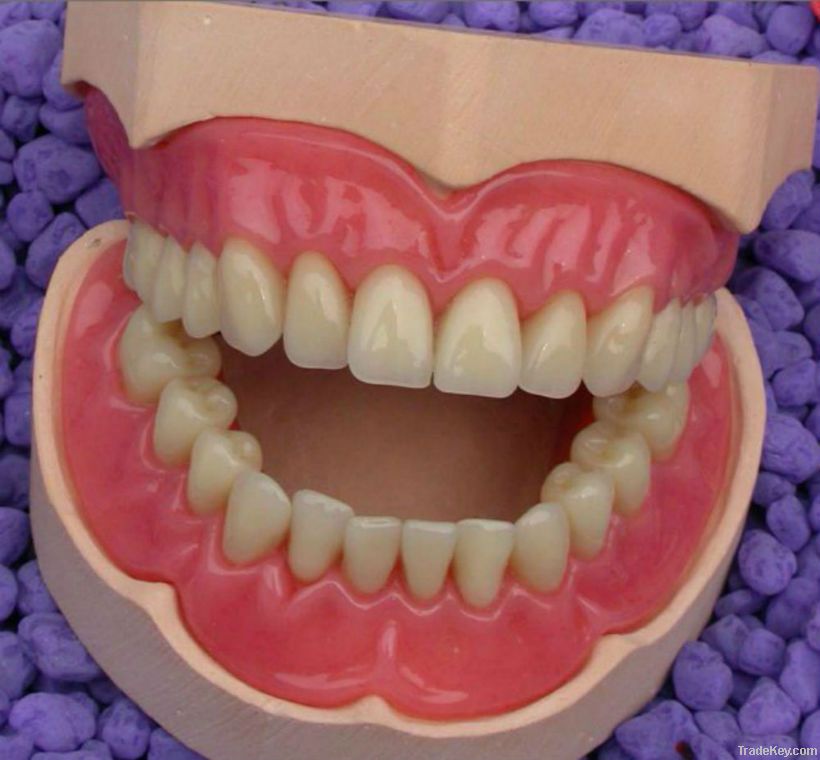 Complete acrylic denture