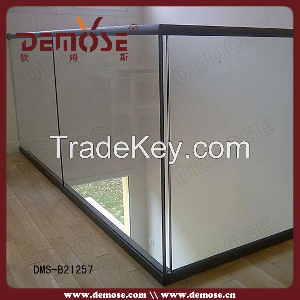 frameless glass balustrade with aluminium channel