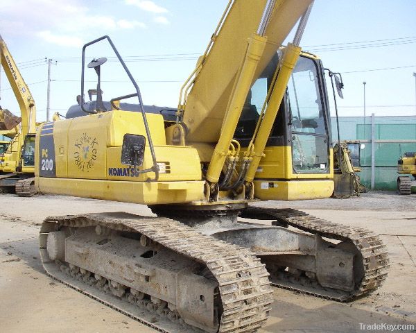 Used Original  Komatsu PC200-8 excavator is underselling