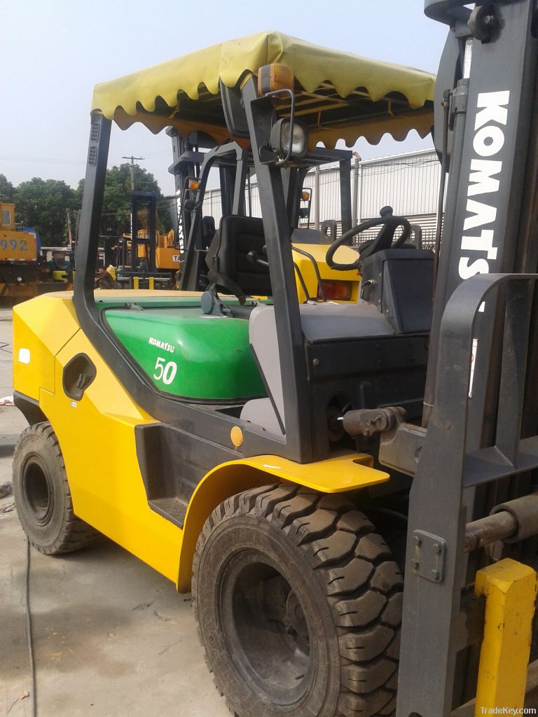 Good working condition of used Komatsu forklift is underselling