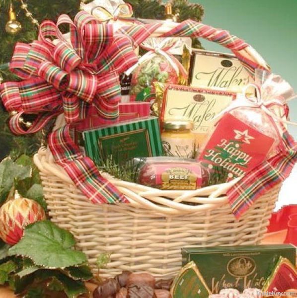 Christmas wicker gift basket with handle