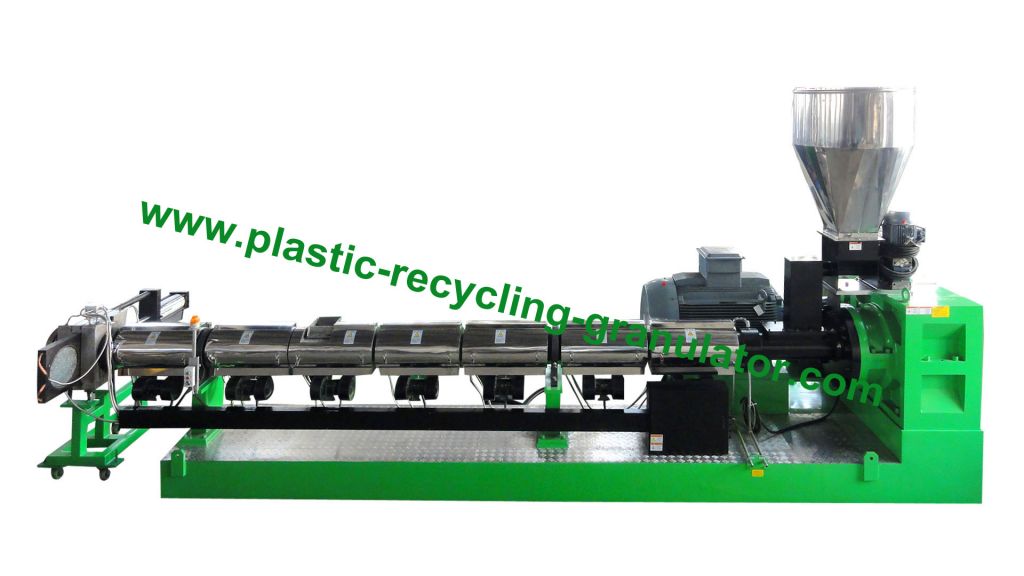 Plastic extrusion granulator machine