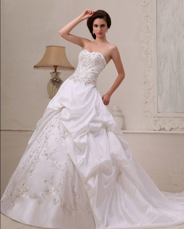Stylish Satin Beading Ruffle Ball Gown Sweetheart A-line Wedding Dress