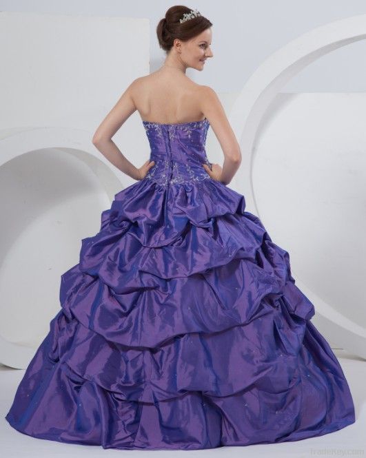 Charming Taffeta Ball Gown Sweetheart Beading Embroidery Prom Dresses