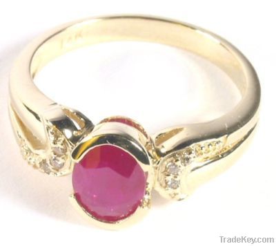 14K yellow gold ring with ruby