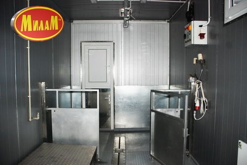 Mobile modular slaughterhouse