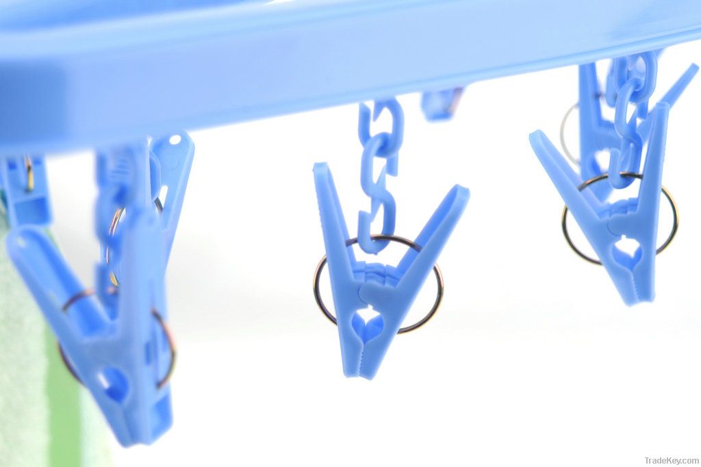 multifunctional anti-wind hanger with clips