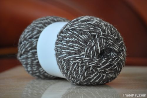 Melange wool knitting yarn