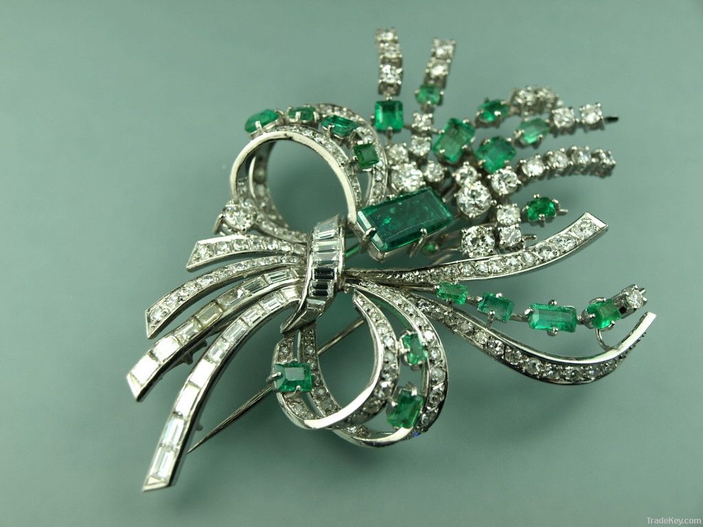Brooch since 1965 in diamonds and emeralds