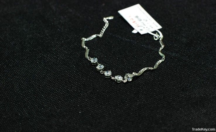 925 Silver woman bracelets with white 6mm zircon gemstones inlaid