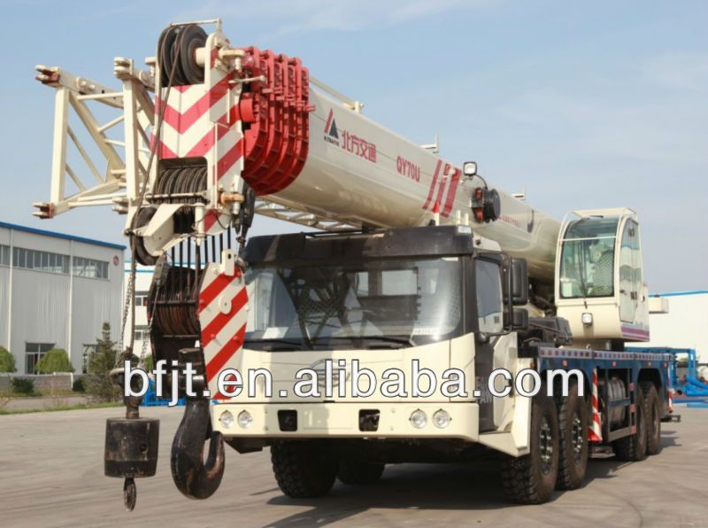 25T Hydraulic Telescopic Mobile Truck Crane,Five-section boom,Sinotruck chassis