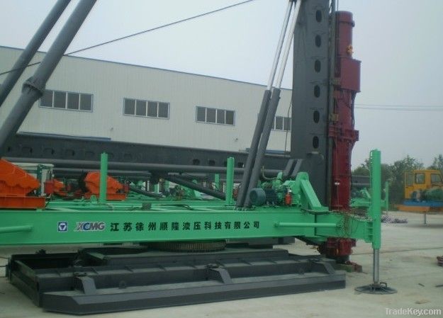 Hydraulic footstep-type diesel hammer pile driver