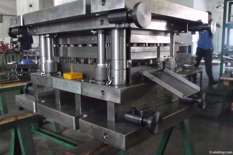 tooling, stamping die, progressive die, auto mould