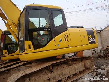 Used Komatsu 200-7 Excavator