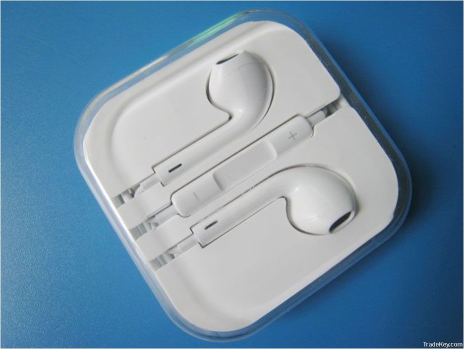 Driven-by-wire volume controlling headphones for iPhone 5