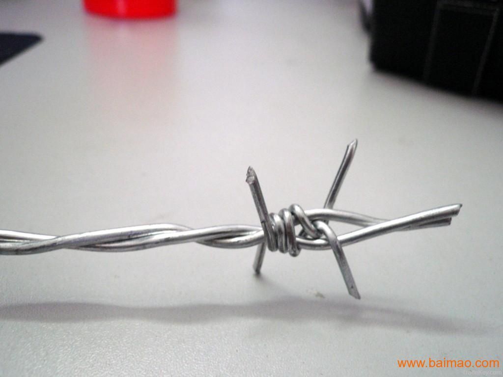 Barbed wire machine