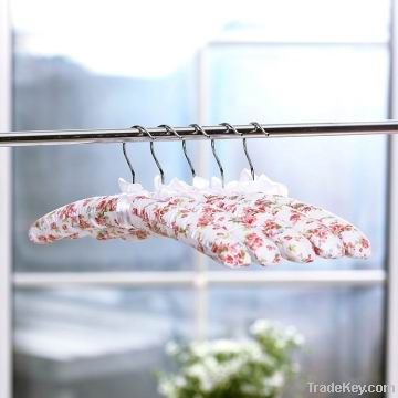 kid padded hanger with decoration
