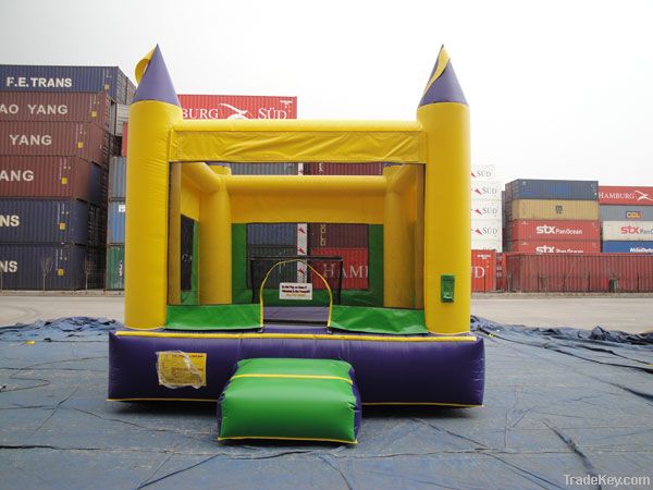 jumping castle   14 feet  bounce house