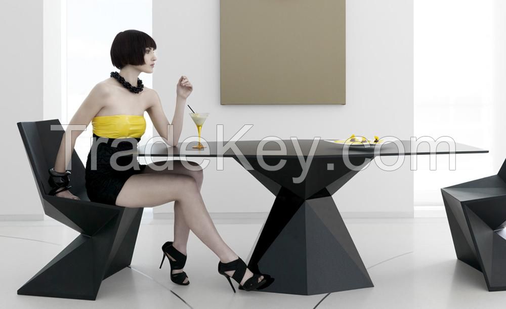 VONDOM Vertex table by Karim Rashid