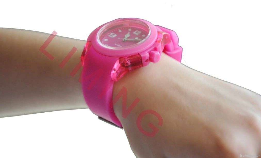 Charismatic red silicone watch