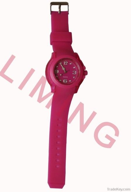 Charismatic red silicone watch