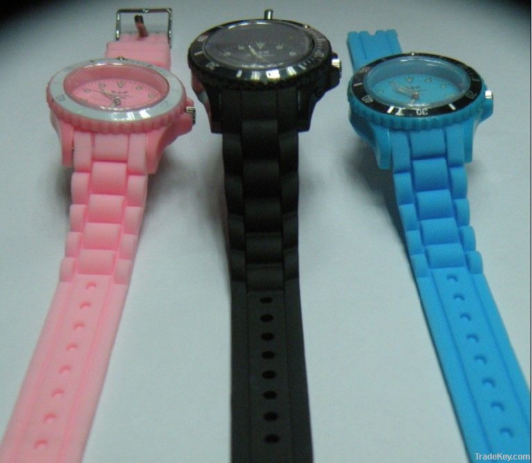 Fashion attractive silicone watch