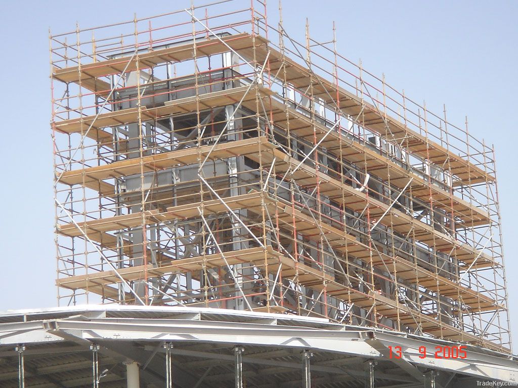 Laminated scaffolding plank