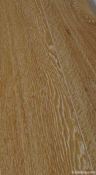 Oak engineered wood flooring