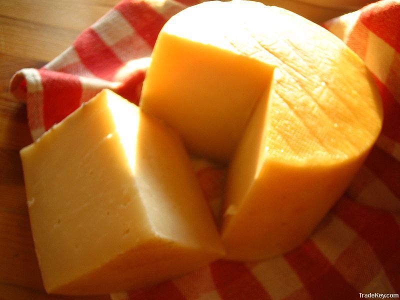 fresh bulk Cheddar cheese