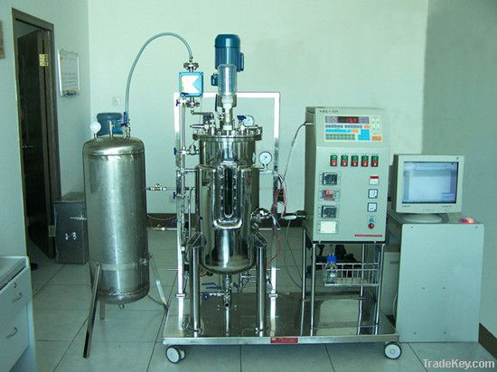 Anaerobic sludge bioreactor