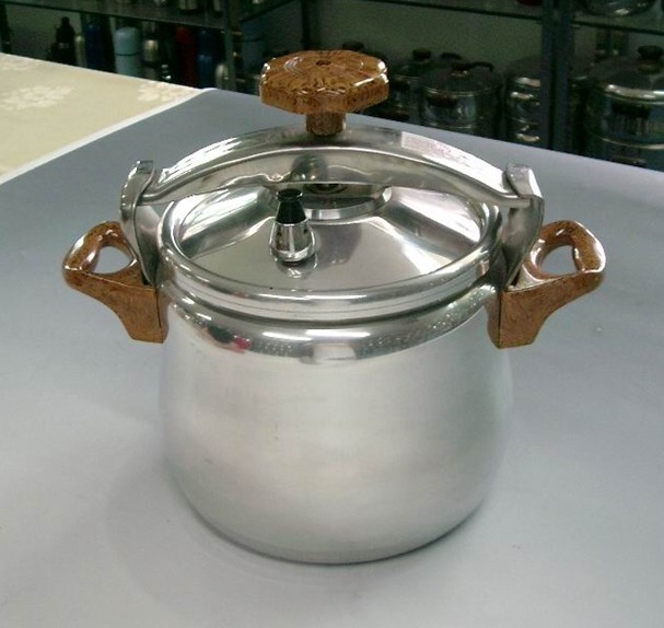 Pressure cooker