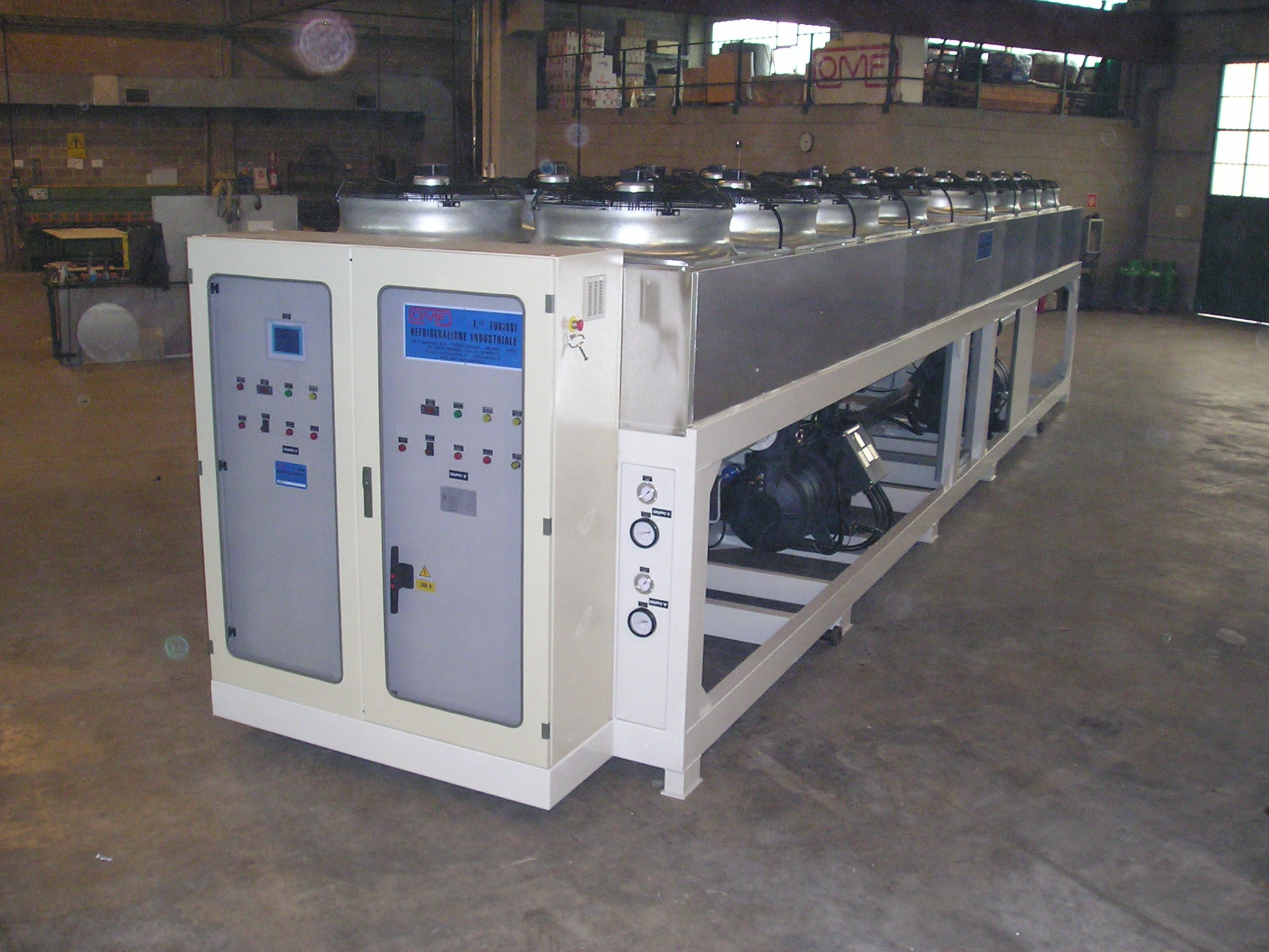 INDUSTRIAL REFRIGERATION / CHILLERS