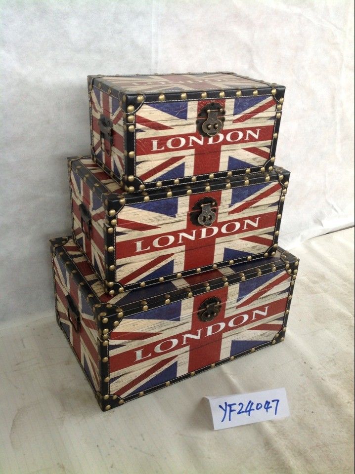 Flag wooden trunks for indoor furniture 