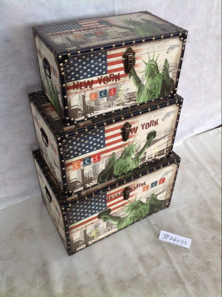 Flag wooden trunks for indoor furniture 