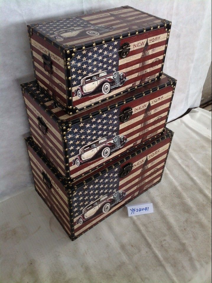 Flag wooden trunks for indoor furniture 