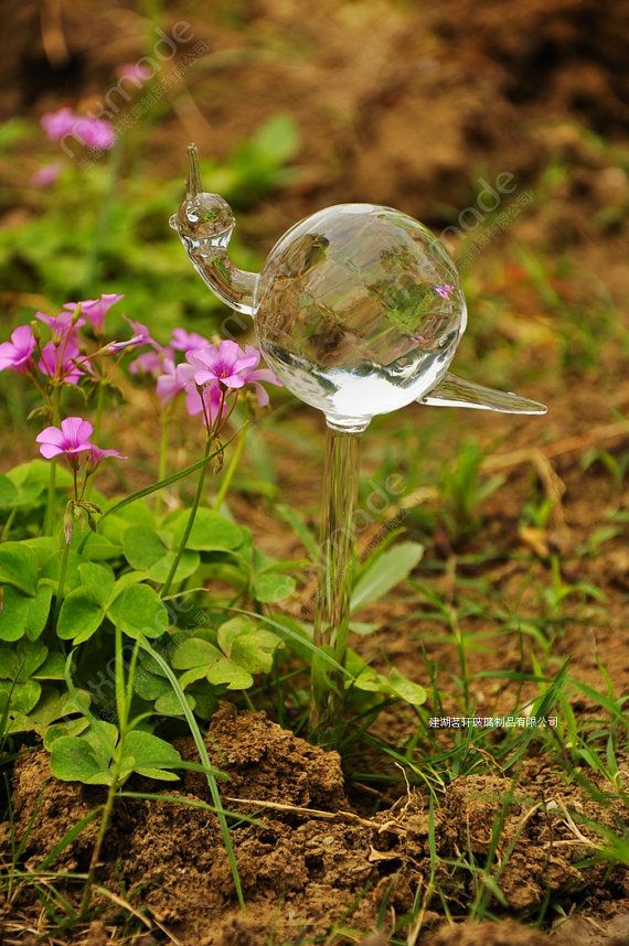 Unique Feature Pure handmade glass snail watering device,Automatic Snail is watering the flowers, love flowers preferred