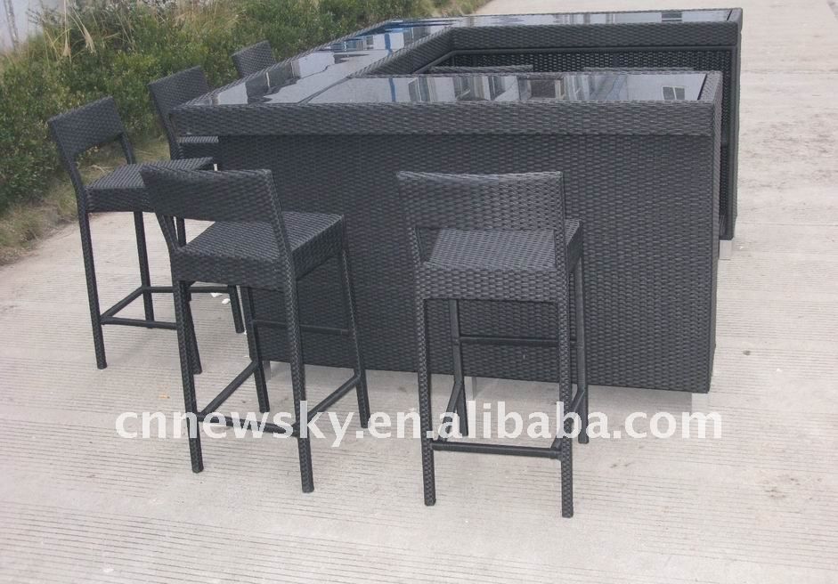 Outdoor wicker bar set