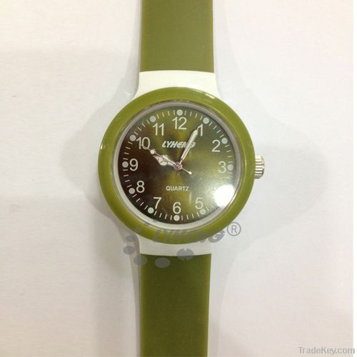 wholesale 2013 fashion silicon watches color watches