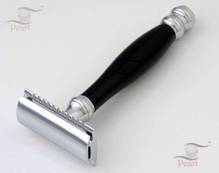 Double edge safety razor