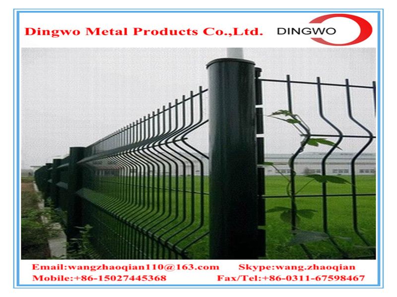 bending triangular wire mesh courtyard/landscaping fence  wire mesh fence,fence panels,welded metal fence ,welded metal mesh,gate fence,pets fence,pet cages,temporary fence,road fence,highway fence,residential fence,garden fence supplier&manufacture