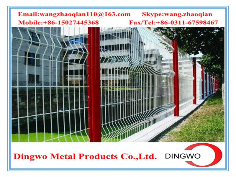 bending triangular wire mesh courtyard/landscaping fence  wire mesh fence,fence panels,welded metal fence ,welded metal mesh,gate fence,pets fence,pet cages,temporary fence,road fence,highway fence,residential fence,garden fence supplier&manufacture