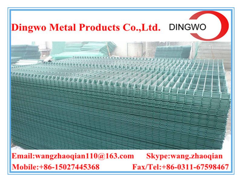 wire mesh fence,fence panels,welded metal fence ,welded metal mesh,bending triangular wire mesh courtyard/landscaping fence          