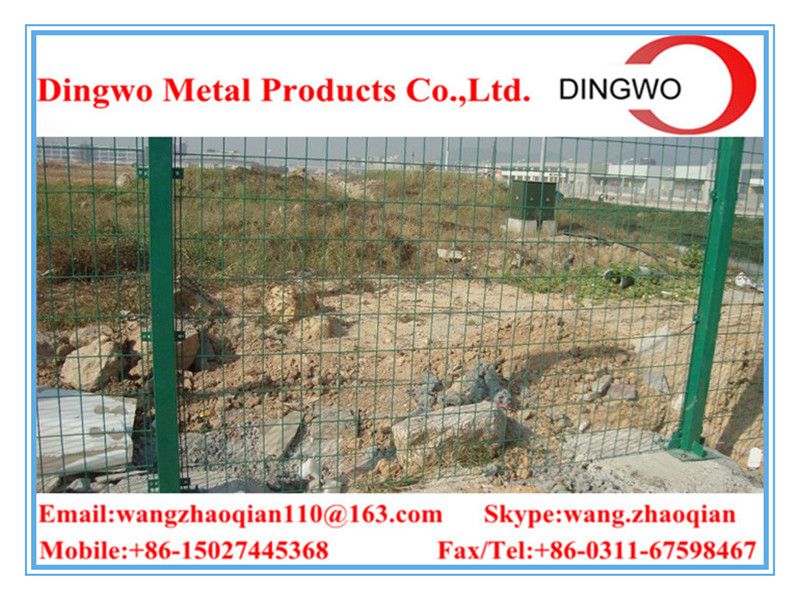 wire mesh fence,fence panels,welded metal fence ,welded metal mesh,bending triangular wire mesh courtyard/landscaping fence       &A