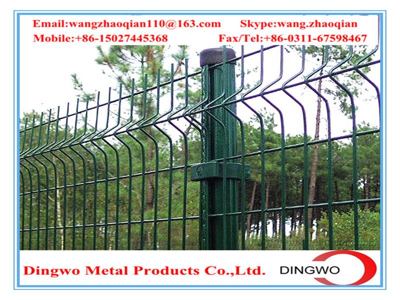 bending triangular wire mesh courtyard/landscaping fence  wire mesh fence,fence panels,welded metal fence ,welded metal mesh,gate fence,pets fence,pet cages,temporary fence,road fence,highway fence,residential fence,garden fence supplier&manufacture