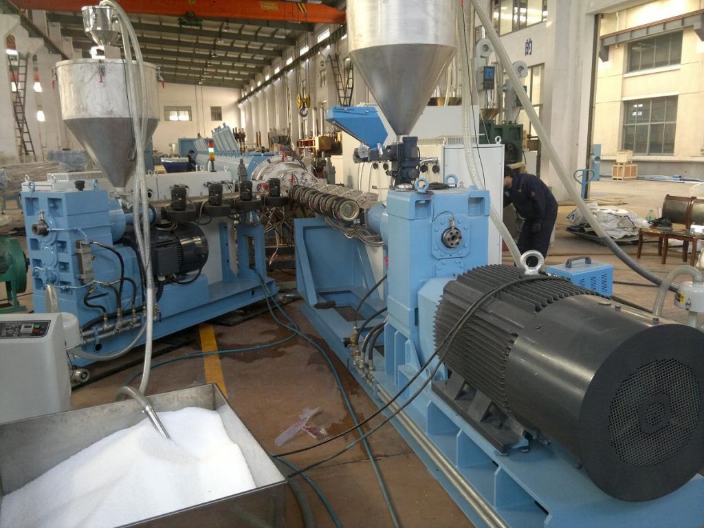 HDPE pipe machine