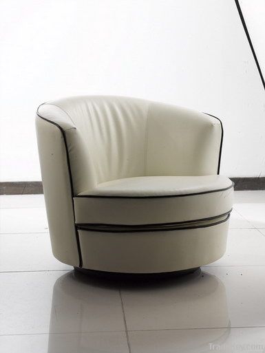 SWIVELING CHAIR