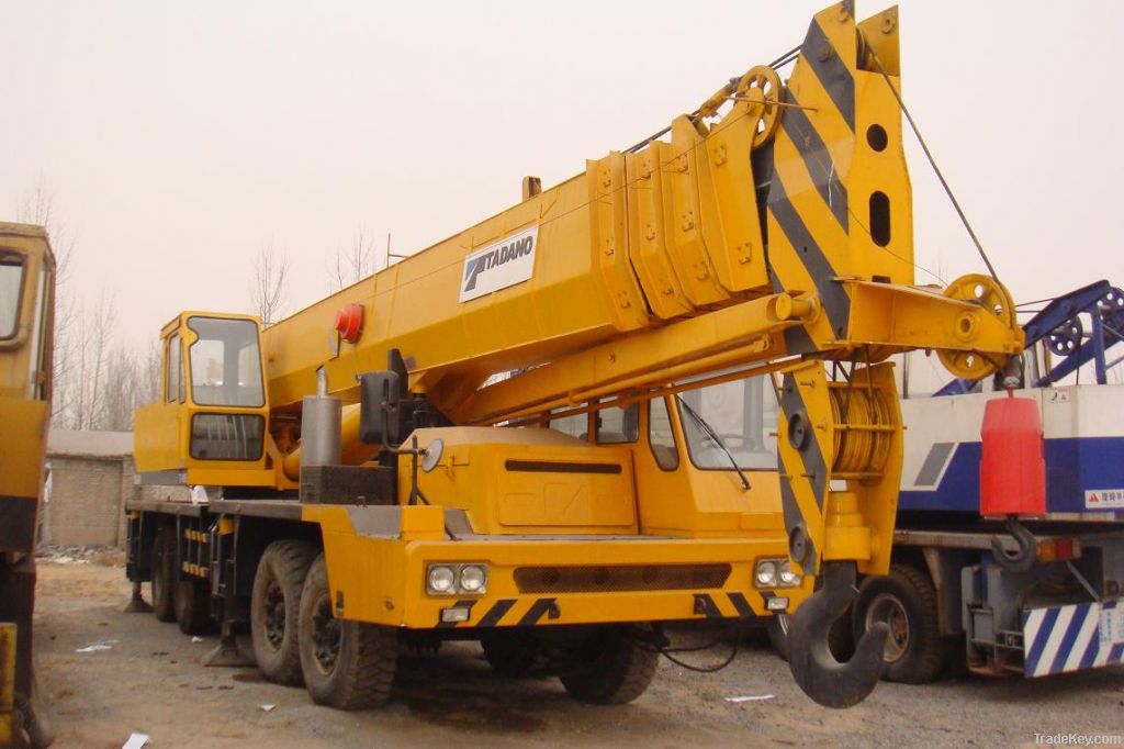 Used 100 ton truck crane made in Japan for sell