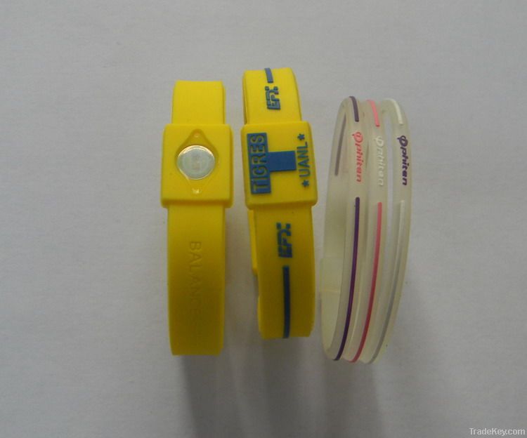 Custom silicone wristbands. silicone bracelet With Hologram.
